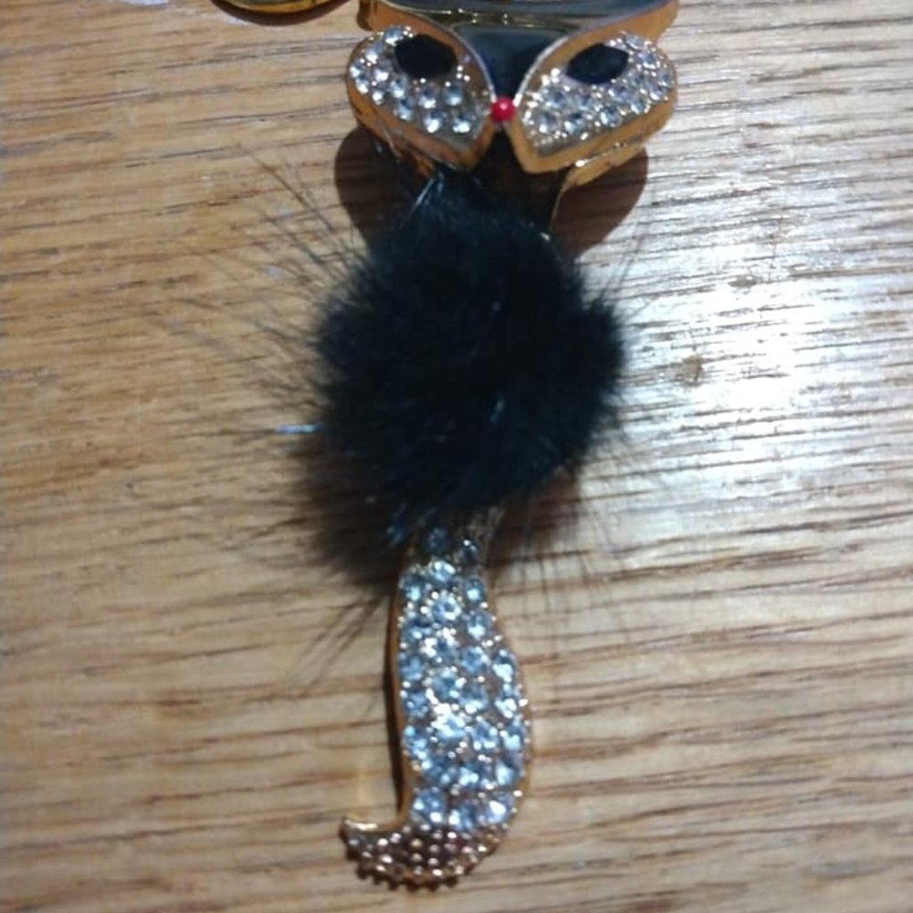 Black Fox Key Chain - Picture 3 of 5